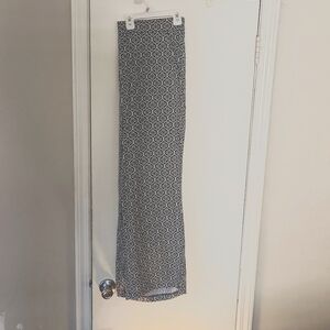 Old Navy Pants. New without tags. Never worn. Wear for all occasions